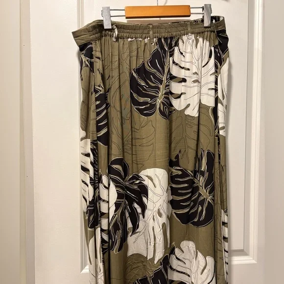 🍒 Blue Sky Monstera Leaf A-Line Skirt - Picture 3 of 4